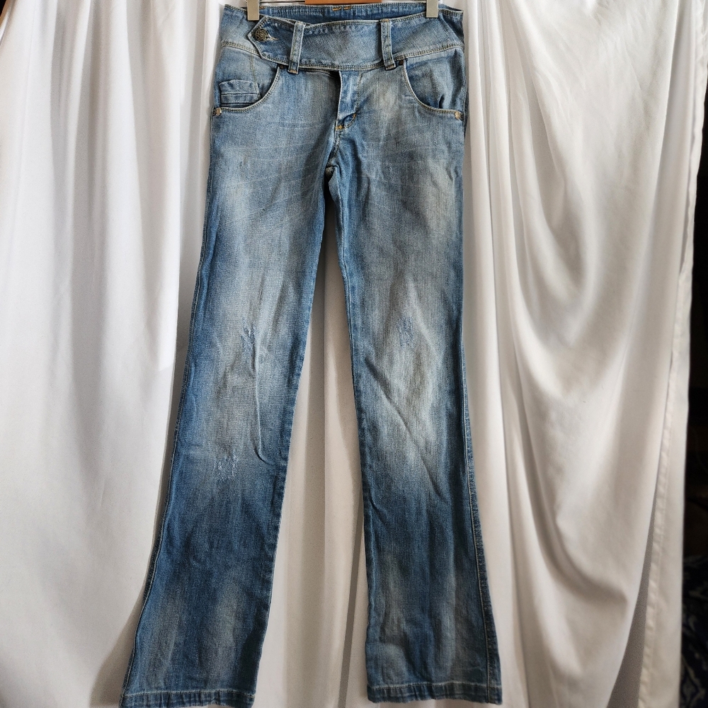 Monjeloco flare bluejeans lowrise sz 10 fit smaller